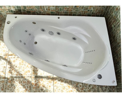 Гидромассажная акриловая ванна Zoya Relisan 140x90 хром глянец